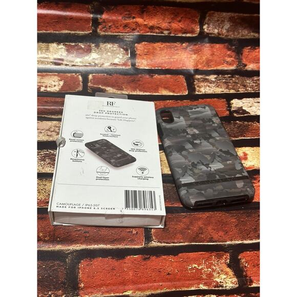 Richmond & Finch Brown Camouflage iPhone 6.5 screen Case - Picture 3 of 5